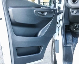 Mercedes-Benz eSprinter Cargo Van High Roof HO 2500 High Roof HO 170" RWD 2024