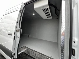 Mercedes-Benz Sprinter Cargo Van High Roof 4-Cyl Diesel HO 3500 High Roof I4 Diesel HO 170" RWD 2026