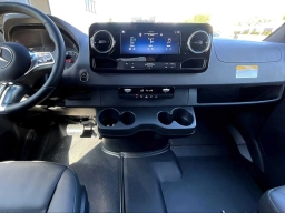 Mercedes-Benz Sprinter Cargo Van High Roof 4-Cyl Diesel HO 3500 High Roof I4 Diesel HO 170" RWD 2025