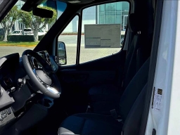 Mercedes-Benz Sprinter Cargo Van High Roof 4-Cyl Diesel HO 3500 High Roof I4 Diesel HO 170" RWD 2025