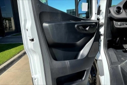 Mercedes-Benz Sprinter Cargo Van High Roof 4-Cyl Diesel HO 3500 High Roof I4 Diesel HO 170" RWD 2025