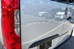 Mercedes-Benz Sprinter Passenger Van Standard Roof 4-Cyl Diesel HO 2500 Standard Roof I4 Diesel HO 144" RWD 2025