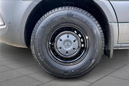 Mercedes-Benz Sprinter Passenger Van Standard Roof 4-Cyl Diesel HO 2500 Standard Roof I4 Diesel HO 144" RWD 2025