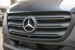 Mercedes-Benz Sprinter Passenger Van Standard Roof 4-Cyl Diesel HO 2500 Standard Roof I4 Diesel HO 144" RWD 2025