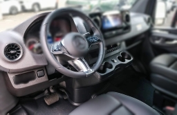 Mercedes-Benz Sprinter Passenger Van Standard Roof 4-Cyl Diesel HO 2500 Standard Roof I4 Diesel HO 144" RWD 2025