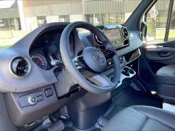 Mercedes-Benz Sprinter Passenger Van Standard Roof 4-Cyl Diesel HO 2500 Standard Roof I4 Diesel HO 144" RWD 2026