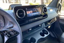 Mercedes-Benz Sprinter Passenger Van Standard Roof 4-Cyl Diesel HO 2500 Standard Roof I4 Diesel HO 144" RWD 2026