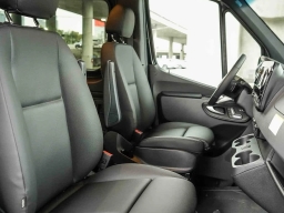 Mercedes-Benz Sprinter Passenger Van High Roof 4-Cyl Diesel HO 2500 High Roof I4 Diesel HO 170" RWD 2026