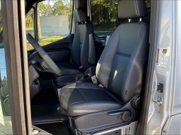 Mercedes-Benz Sprinter Passenger Van High Roof 4-Cyl Diesel HO 2500 High Roof I4 Diesel HO 170" RWD 2026