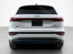 Audi Q6 e-tron Premium Plus quattro 2025