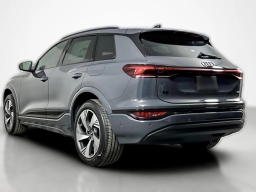 Audi Q6 e-tron Premium Plus quattro 2025