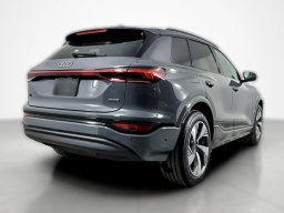 Audi Q6 e-tron Premium Plus quattro 2025