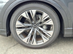 Audi Q8 Premium Plus quattro 2026