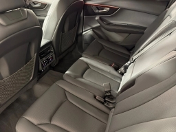 Audi Q7 Premium Plus 45 quattro 2026