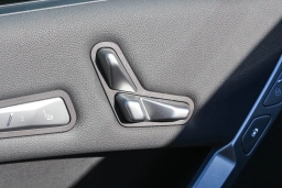 BMW iX xDrive45 Sports Activity Vehicle 2026