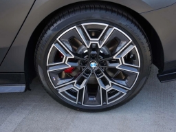 BMW 5 Series 550e xDrive Sedan 2026