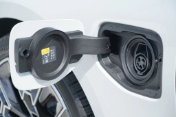 BMW 5 Series 550e xDrive Sedan 2026