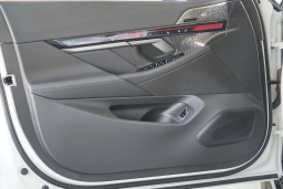 BMW 5 Series 550e xDrive Sedan 2026