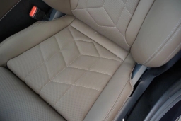 BMW 5 Series 550e xDrive Sedan 2026