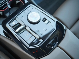 BMW 5 Series 550e xDrive Sedan 2026