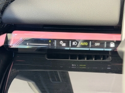 BMW 5 Series 550e xDrive Sedan 2026