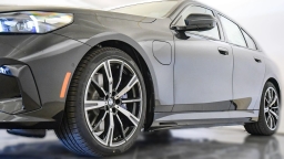 BMW 5 Series 550e xDrive Sedan 2026