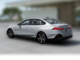 BMW 5 Series 550e xDrive Sedan 2026