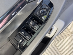 BMW 5 Series 550e xDrive Sedan 2026