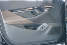 BMW 5 Series 550e xDrive Sedan 2026