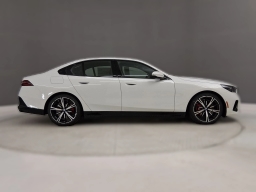 BMW 5 Series 550e xDrive Sedan 2026