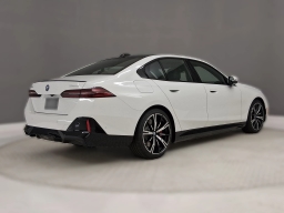 BMW 5 Series 550e xDrive Sedan 2026