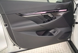 BMW 5 Series 550e xDrive Sedan 2026