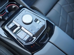 BMW 5 Series 550e xDrive Sedan 2026