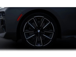 BMW 7 Series 740i Sedan 2026