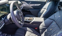 BMW 7 Series 740i Sedan 2026