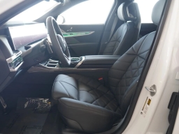 BMW 7 Series 740i Sedan 2026