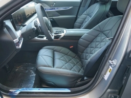 BMW 7 Series 740i Sedan 2026