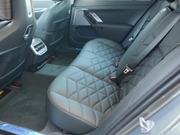 BMW 7 Series 740i Sedan 2026