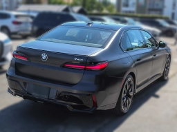 BMW 7 Series 740i Sedan 2026