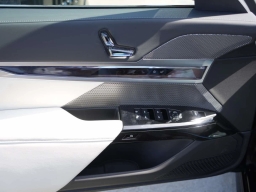 BMW 7 Series 740i Sedan 2026