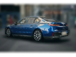 BMW 7 Series 740i xDrive Sedan 2026