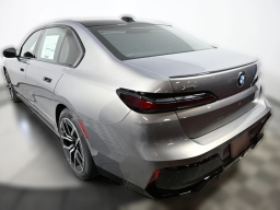 BMW 7 Series 740i xDrive Sedan 2026