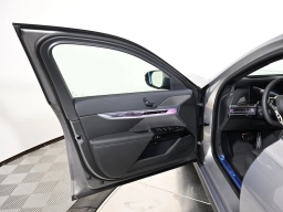 BMW 7 Series 740i xDrive Sedan 2026