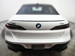 BMW 7 Series 740i xDrive Sedan 2026