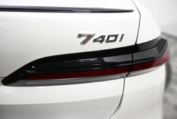 BMW 7 Series 740i xDrive Sedan 2026