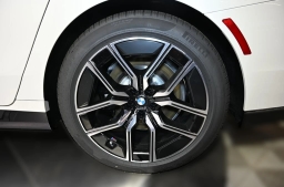 BMW 7 Series 740i xDrive Sedan 2026