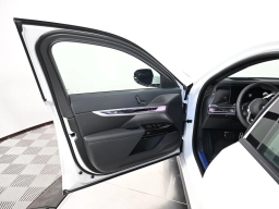 BMW 7 Series 740i xDrive Sedan 2026