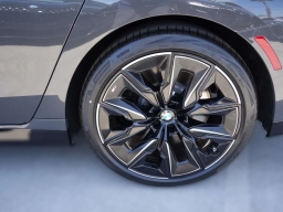 BMW 7 Series 760i xDrive Sedan 2026