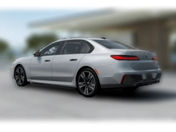 BMW 7 Series 760i xDrive Sedan 2026