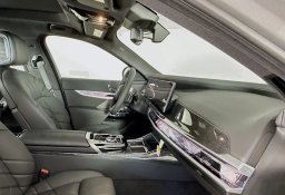 BMW 7 Series 760i xDrive Sedan 2026